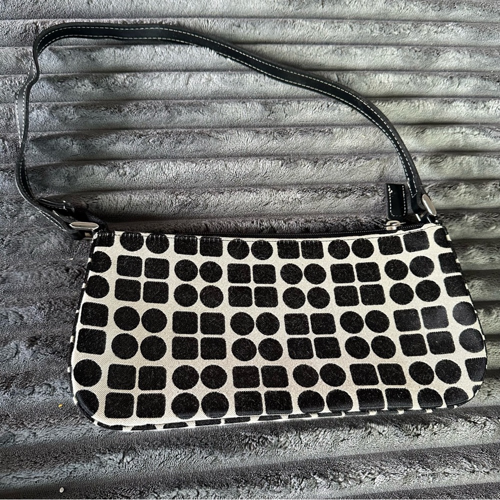 Retro Mod Shoulder Bag – Black & White Geometric Pattern